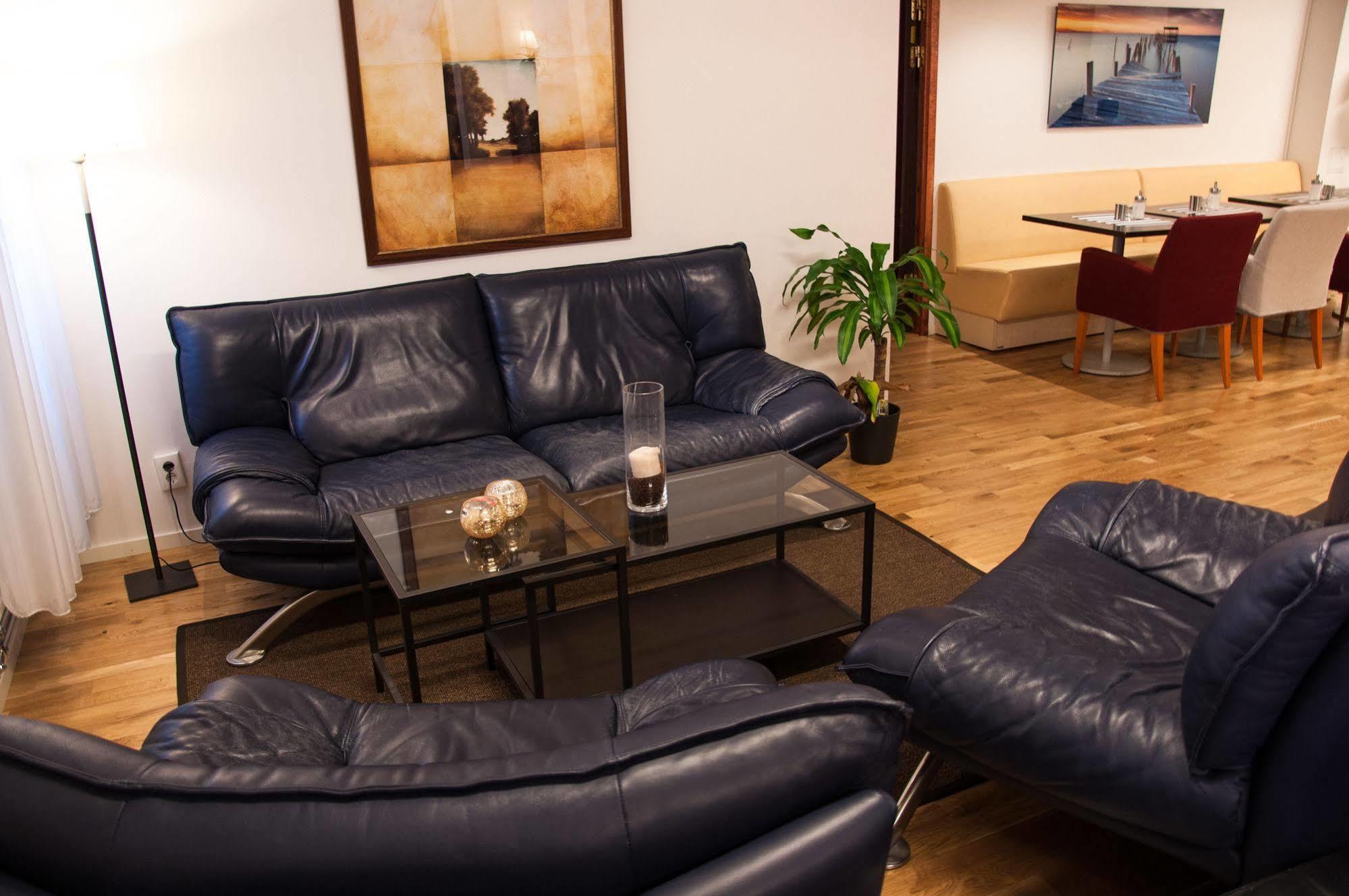 Stay Xtra Hotel Kista Stockholm Bagian luar foto