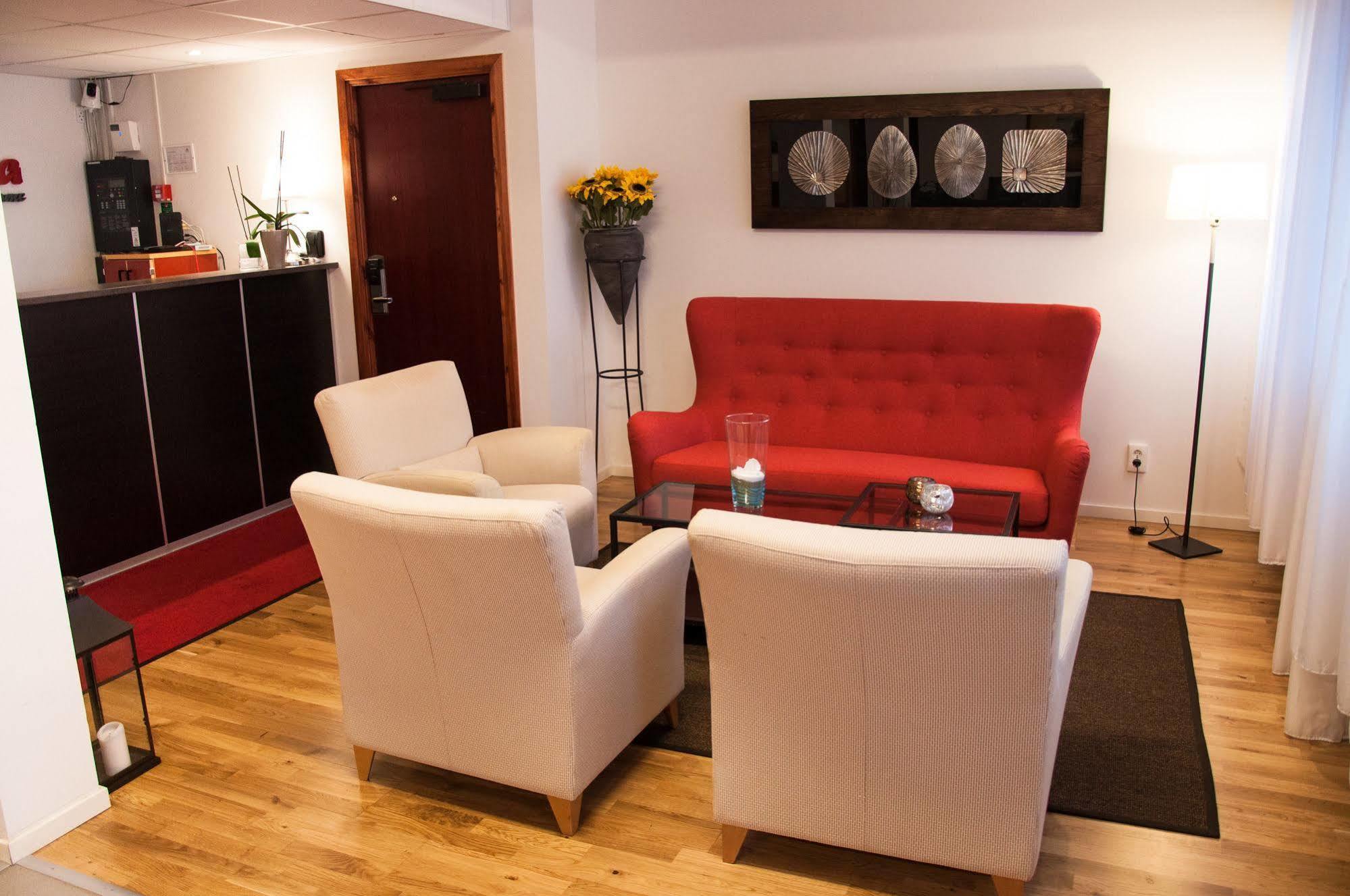 Stay Xtra Hotel Kista Stockholm Bagian luar foto